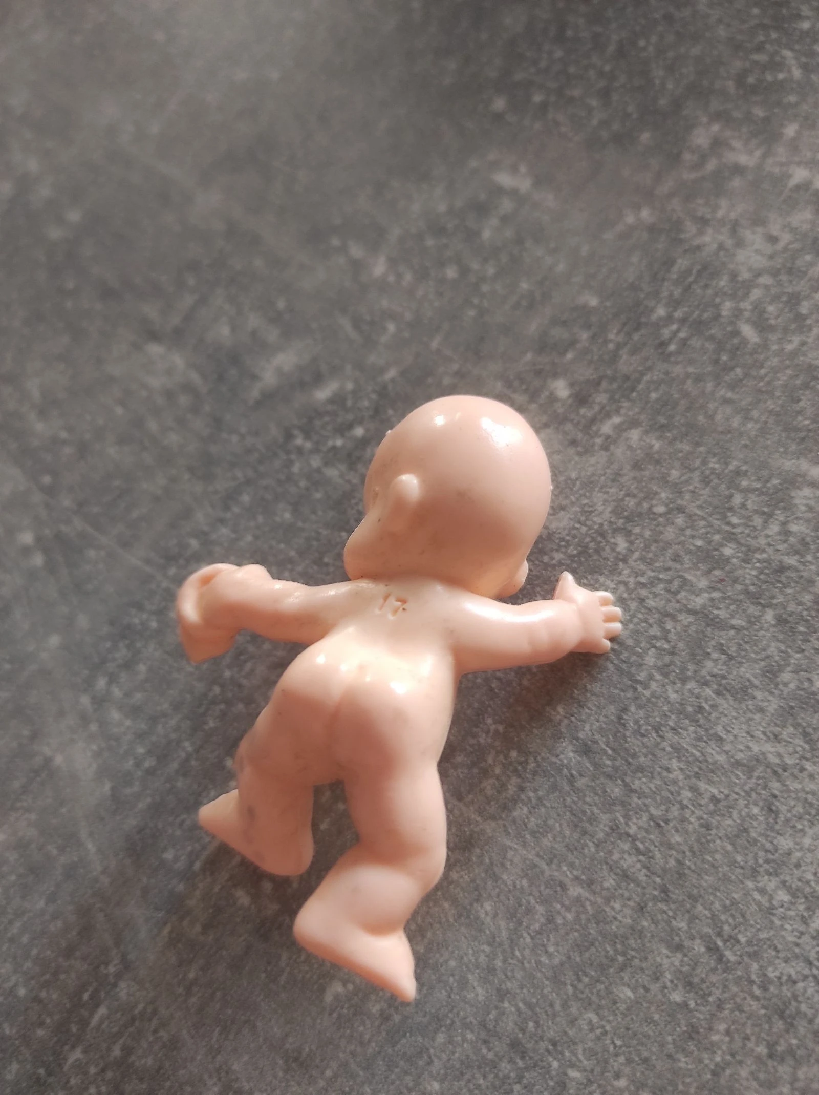 Baby met hartje rammelaar uit de jaren 80 – photo 4